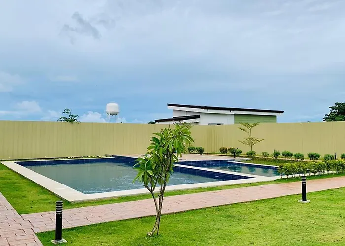 Apartment Plumera Near Airport Malls & Schools With Elevator223 *