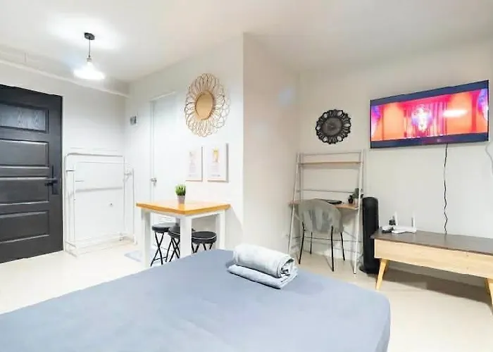 Apartment Plumera Near Airport Malls & Schools With Elevator223 *